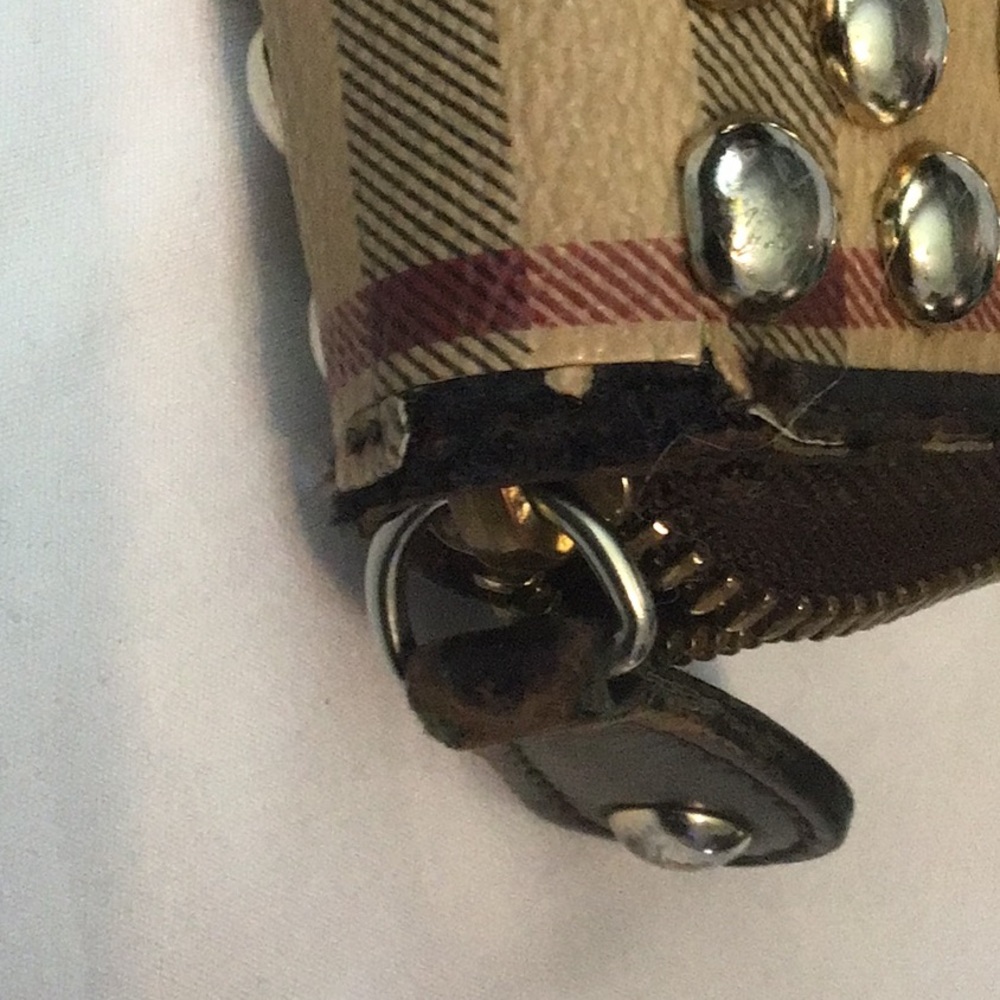 Burberry Studded Haymarket Zip Around Wallet - Picture 9 of 11